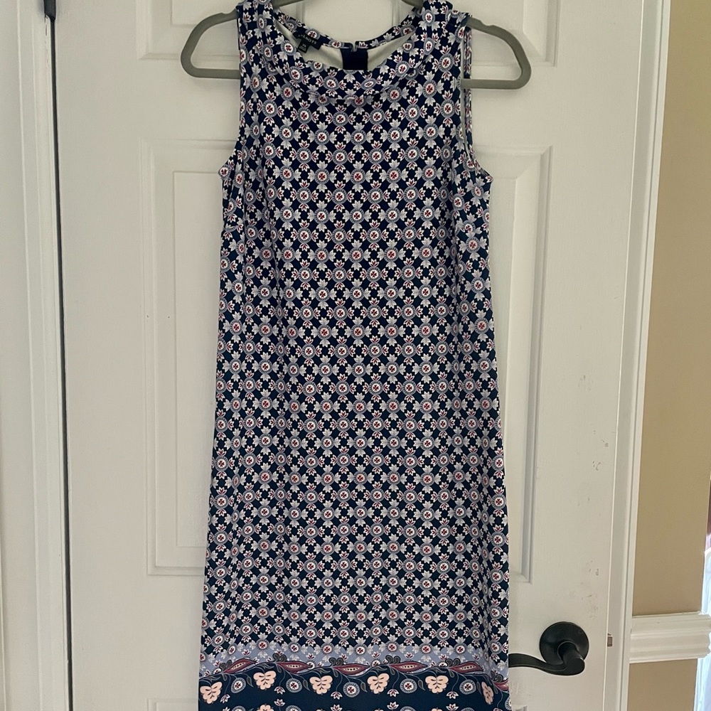 Beautiful sleeveless Talbots extra small dress